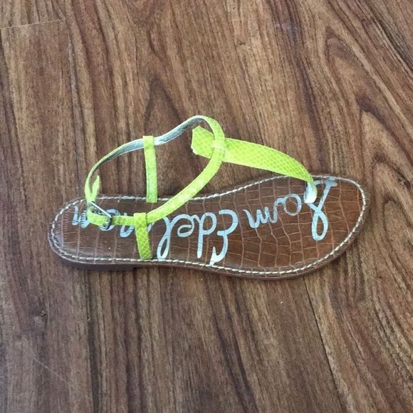 SAM EDELMAN Lime Green T-Strap Gigi Sandals - Picture 3 of 8